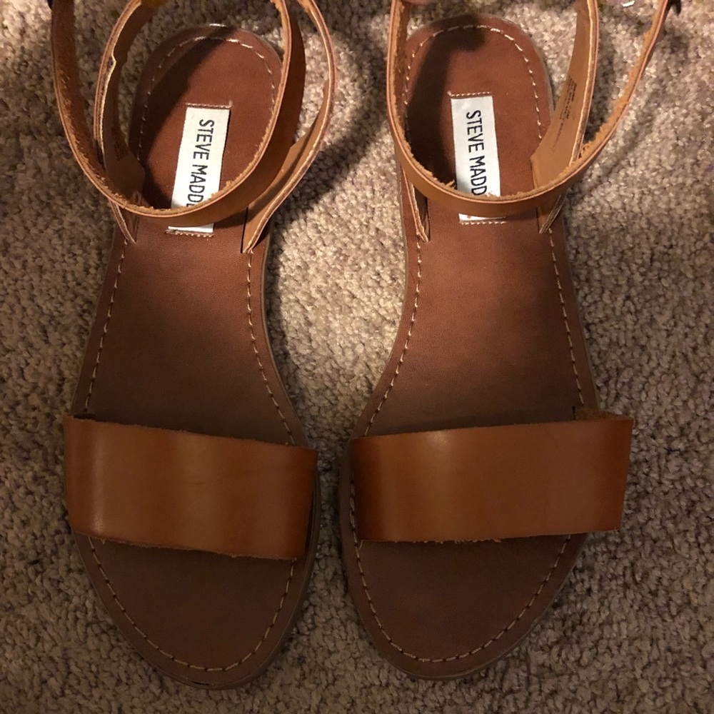 New Steve Madden sandals